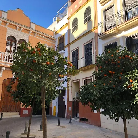 Сasa de vacaciones Unique House - Private Spa&pool -stayinseville *
