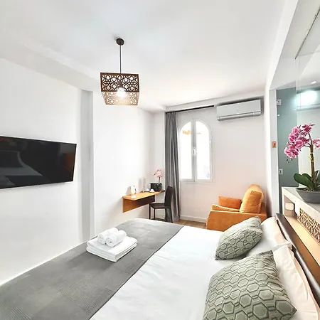 Сasa de vacaciones Unique House - Private Spa&pool -stayinseville