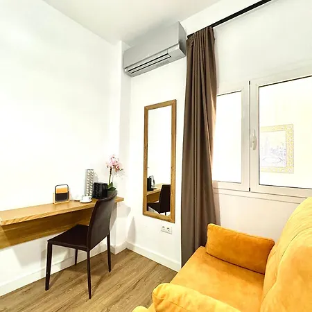Unique House - Private Spa&pool -stayinseville Сasa de vacaciones
