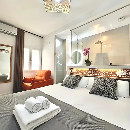 Сasa de vacaciones Unique House - Private Spa&pool -stayinseville
