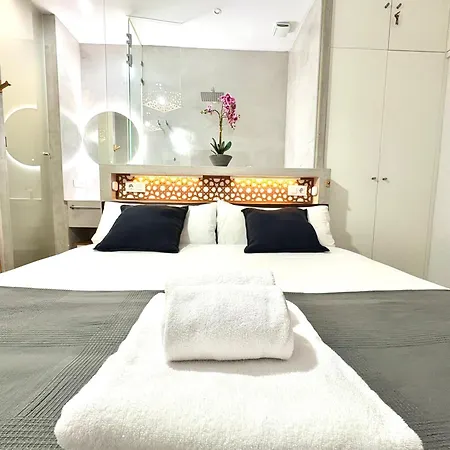 Unique House - Private Spa&pool -stayinseville Сasa de vacaciones *