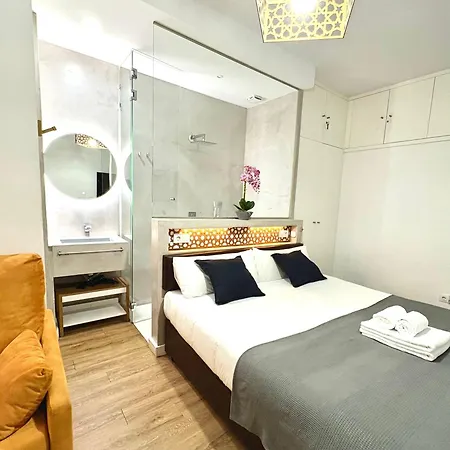 Сasa de vacaciones Unique House - Private Spa&pool -stayinseville
