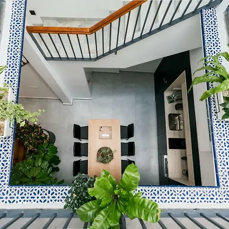 Сasa de vacaciones Unique House - Private Spa&pool -stayinseville *