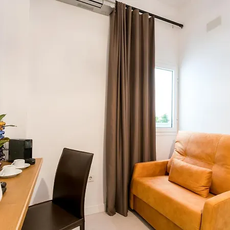 Unique House - Private Spa&pool -stayinseville Сasa de vacaciones