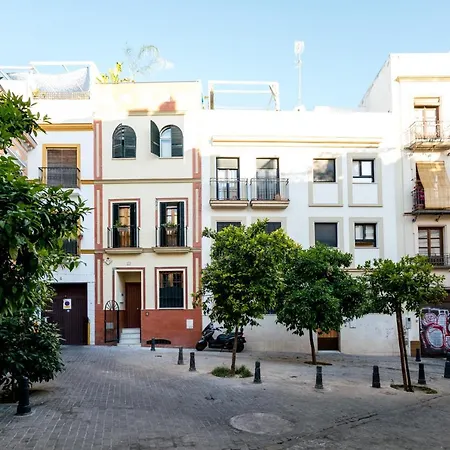 Unique House - Private Spa&pool -stayinseville Сasa de vacaciones