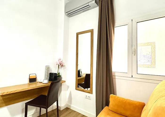 Unique House - Private Spa&pool -stayinseville Σπίτι διακοπών