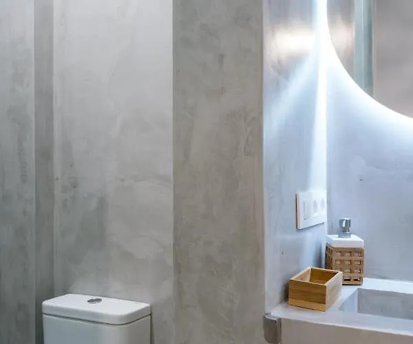 Unique House - Private Spa&pool -stayinseville Σπίτι διακοπών Σεβίλλη